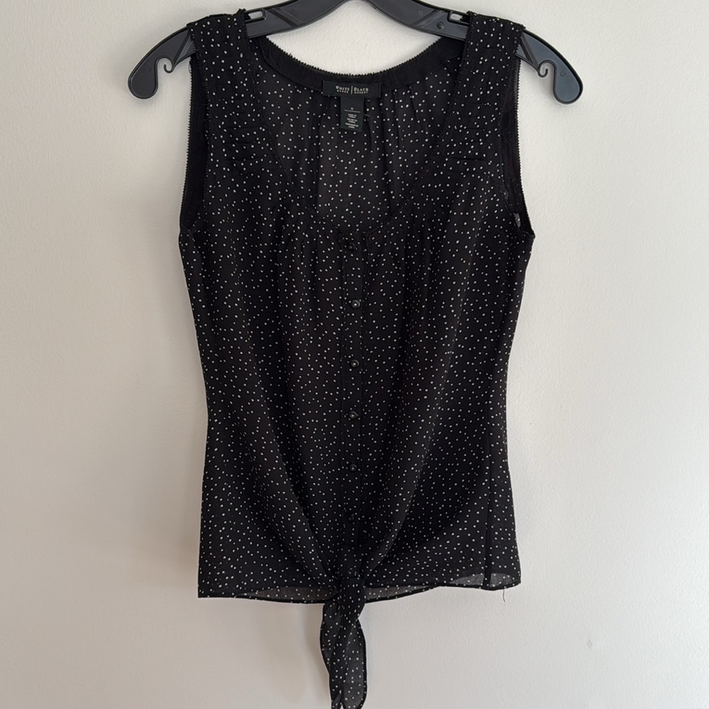 White House, black market front tie polkadot sleeveless blouse size 0